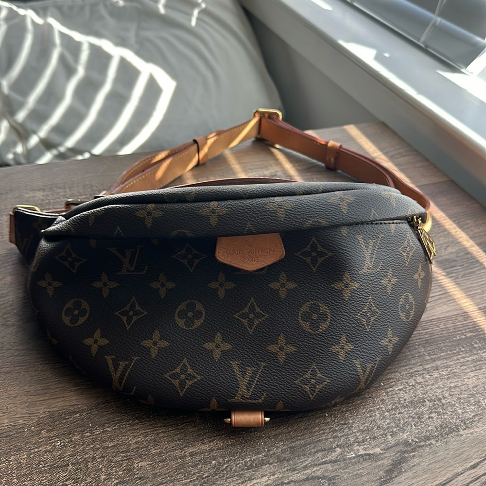 Louis Vuitton Bum bag Monogram